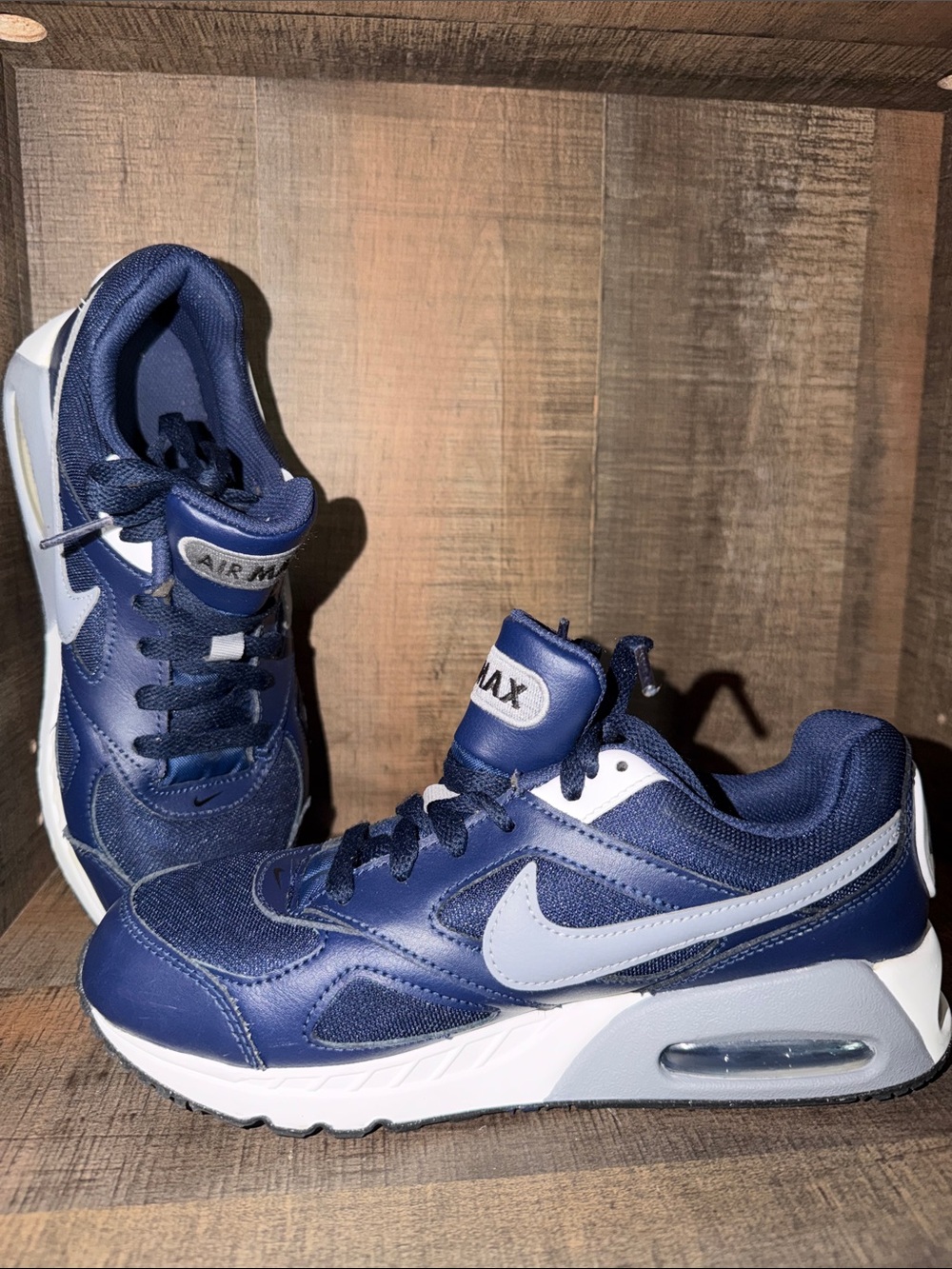 Nike Kids Air Max Running Sneakers in Navy and Light Gray-size 5 - Picture 3 of 10